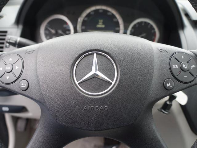 Mercedes-Benz C-Class 2009 photo 11