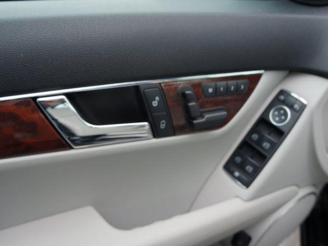 Mercedes-Benz C-Class 2009 photo 15