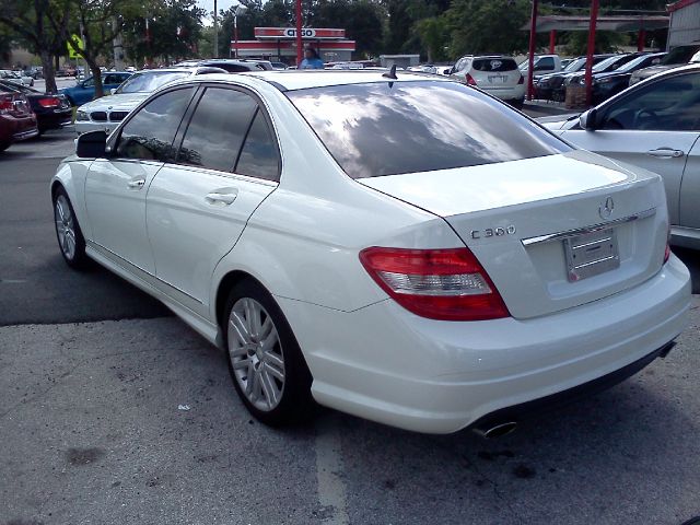 Mercedes-Benz C-Class 2009 photo 2