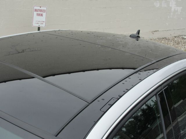 Mercedes-Benz C-Class L.T. 4-w.d. 5.3L Sedan