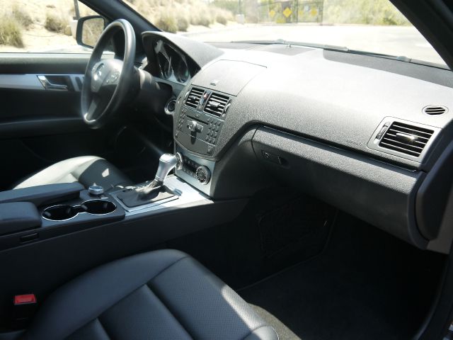 Mercedes-Benz C-Class 2009 photo 7
