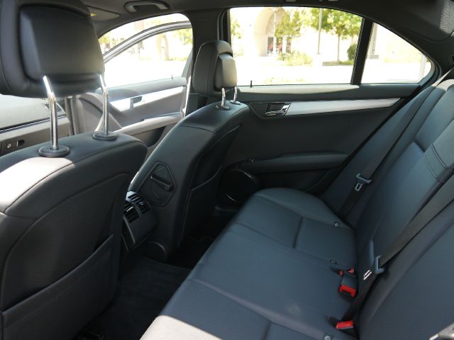 Mercedes-Benz C-Class 2009 photo 9