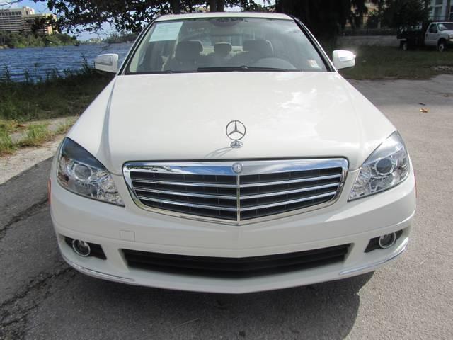 Mercedes-Benz C-Class 2009 photo 1