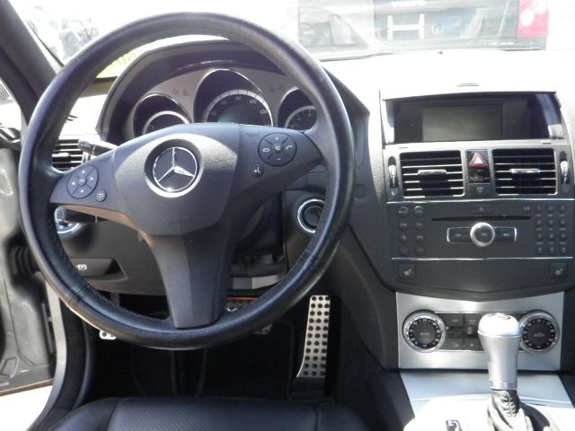 Mercedes-Benz C-Class 2009 photo 2