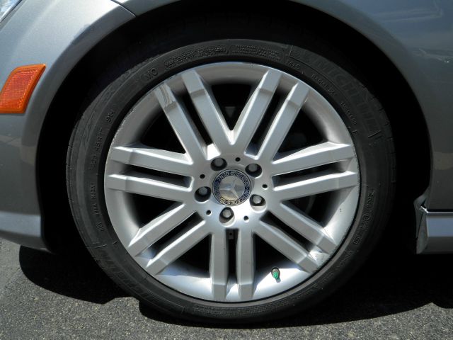 Mercedes-Benz C-Class 2009 photo 4