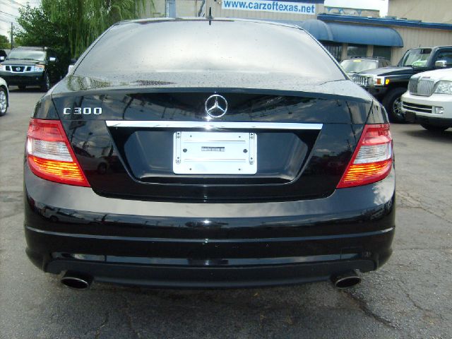 Mercedes-Benz C-Class 2WD Crew Cab 143.5 LTZ Sedan