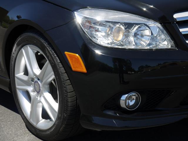 Mercedes-Benz C-Class 2010 photo 2
