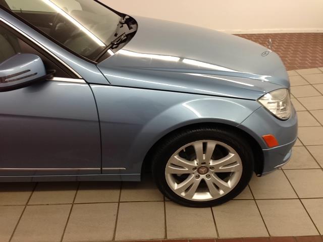 Mercedes-Benz C-Class 2010 photo 2