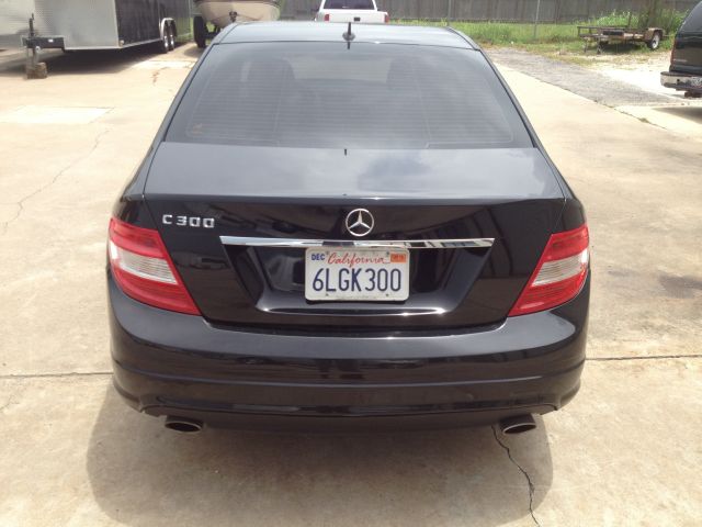 Mercedes-Benz C-Class 2010 photo 2