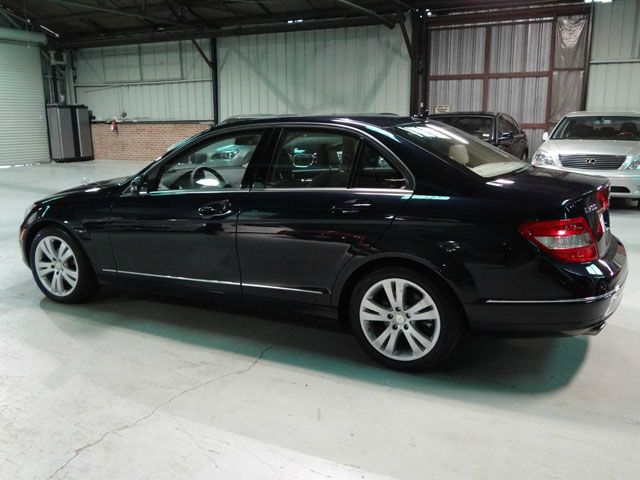 Mercedes-Benz C-Class 2010 photo 1