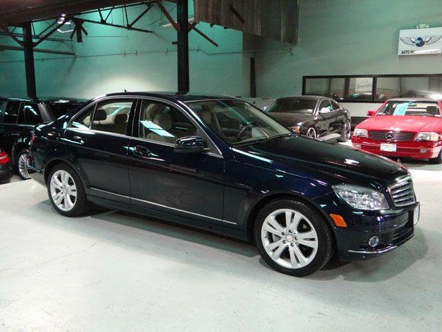 Mercedes-Benz C-Class 2010 photo 19