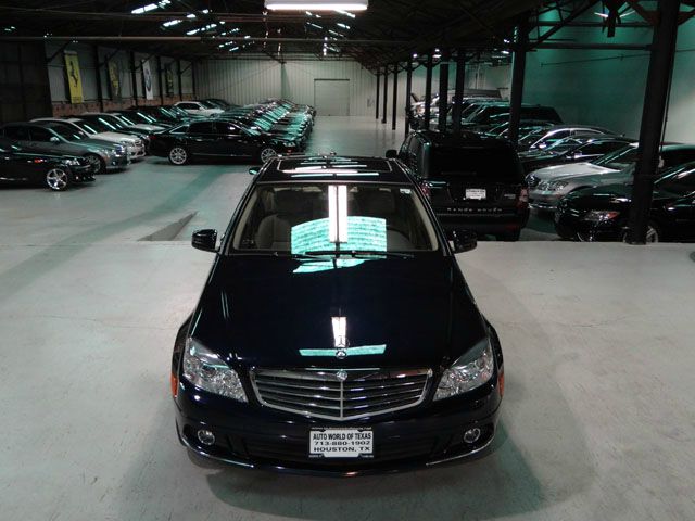 Mercedes-Benz C-Class 2010 photo 2