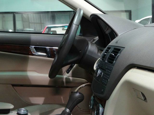 Mercedes-Benz C-Class 2010 photo 5