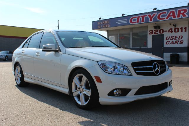 Mercedes-Benz C-Class 2010 photo 2