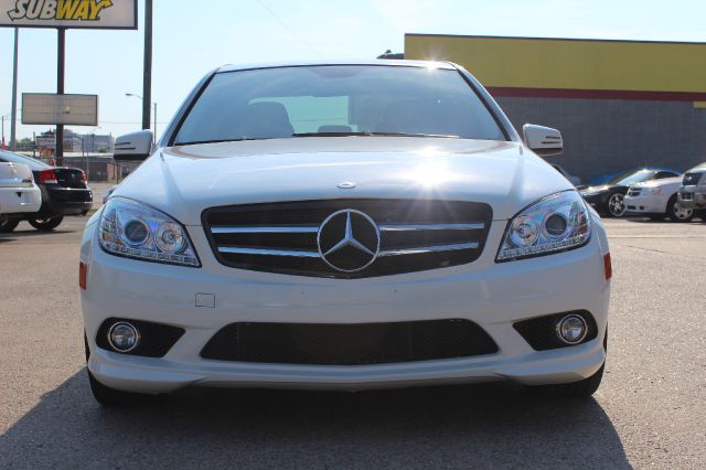 Mercedes-Benz C-Class 2010 photo 4
