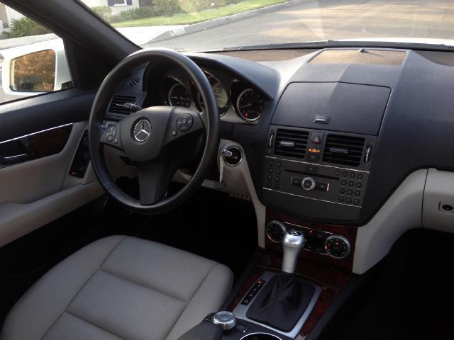 Mercedes-Benz C-Class 2010 photo 1