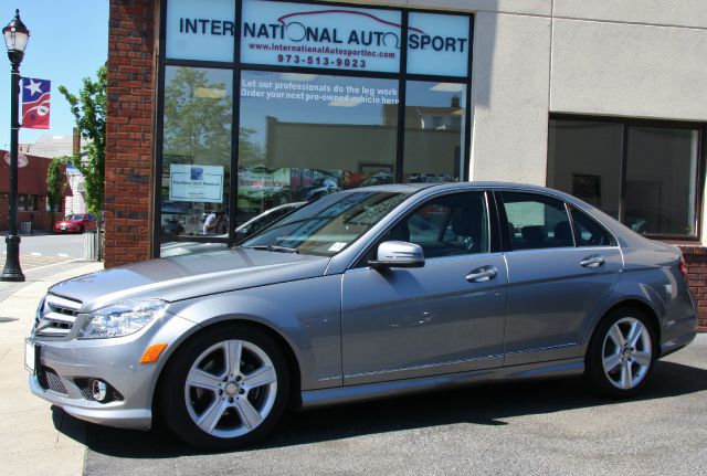 Mercedes-Benz C-Class 2010 photo 11