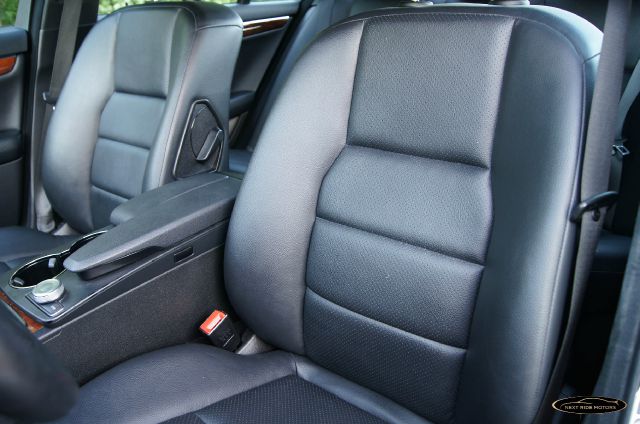 Mercedes-Benz C-Class 2010 photo 1