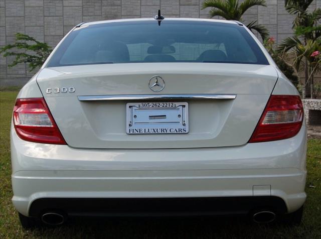 Mercedes-Benz C-Class 2010 photo 4