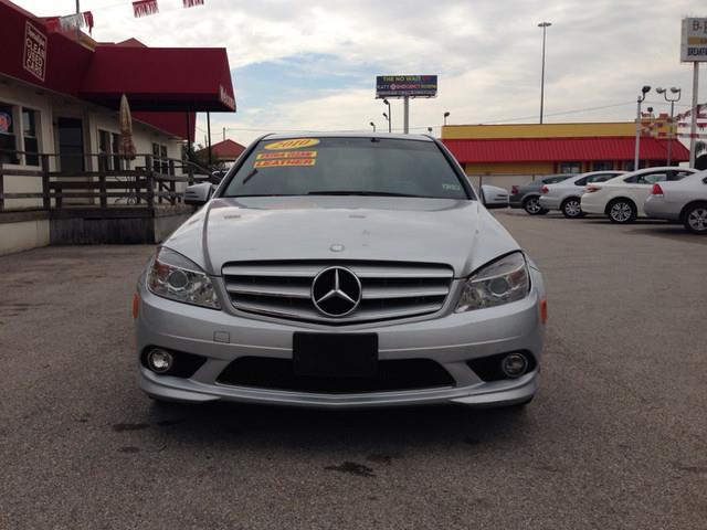 Mercedes-Benz C-Class 2010 photo 2