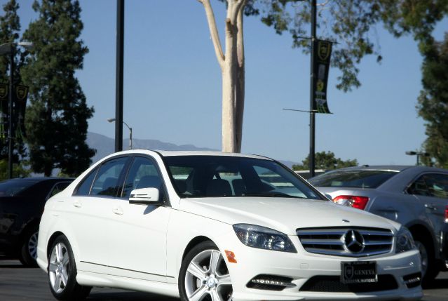 Mercedes-Benz C-Class 2011 photo 3