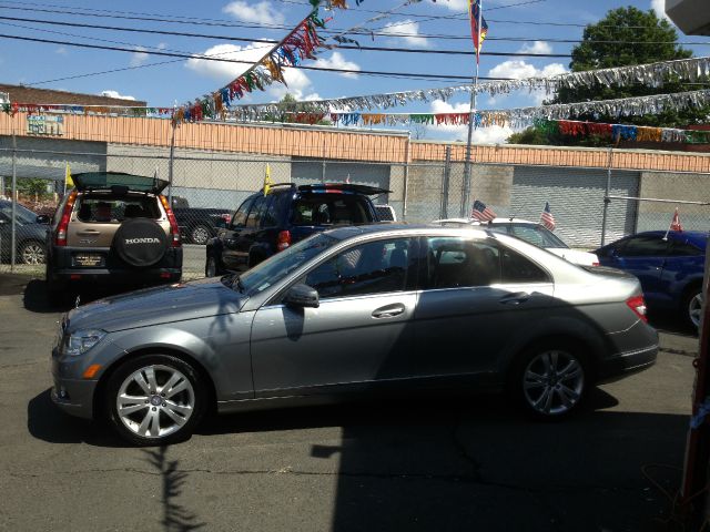 Mercedes-Benz C-Class 2011 photo 3