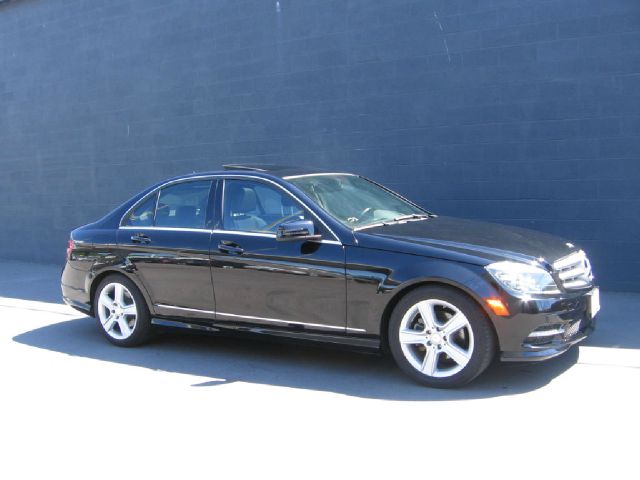 Mercedes-Benz C-Class 2011 photo 4