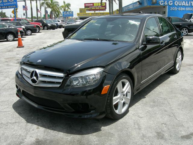 Mercedes-Benz C-Class 2011 photo 2