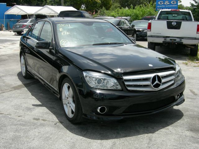 Mercedes-Benz C-Class 2011 photo 4