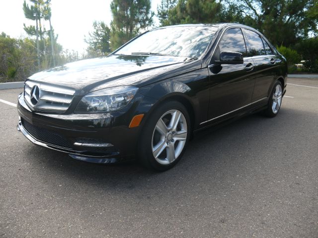 Mercedes-Benz C-Class 2011 photo 4