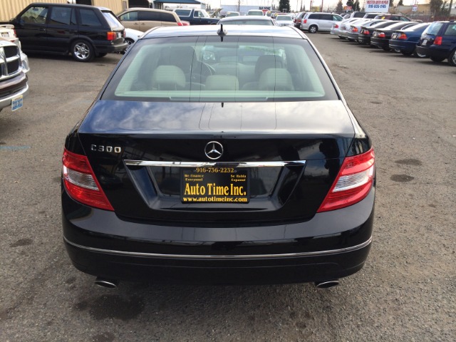 Mercedes-Benz C-Class 2011 photo 1