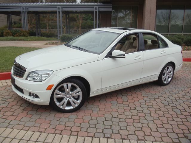 Mercedes-Benz C-Class 2011 photo 3