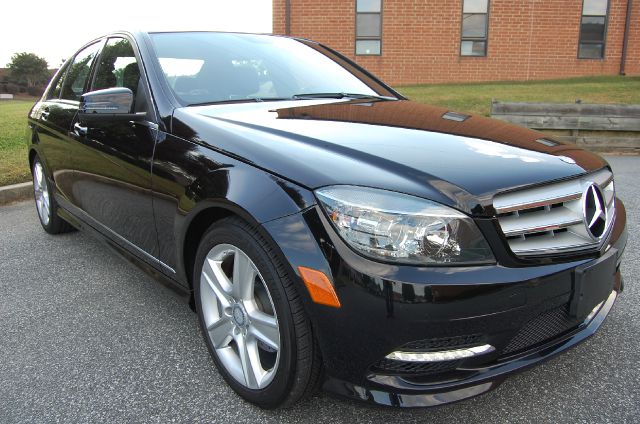 Mercedes-Benz C-Class 2011 photo 1