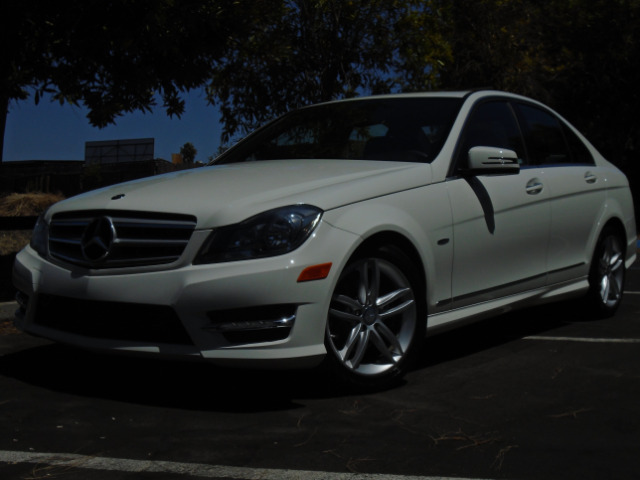 Mercedes-Benz C-Class 2012 photo 4