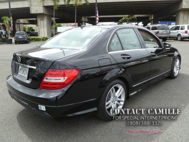 Mercedes-Benz C-Class 2012 photo 2