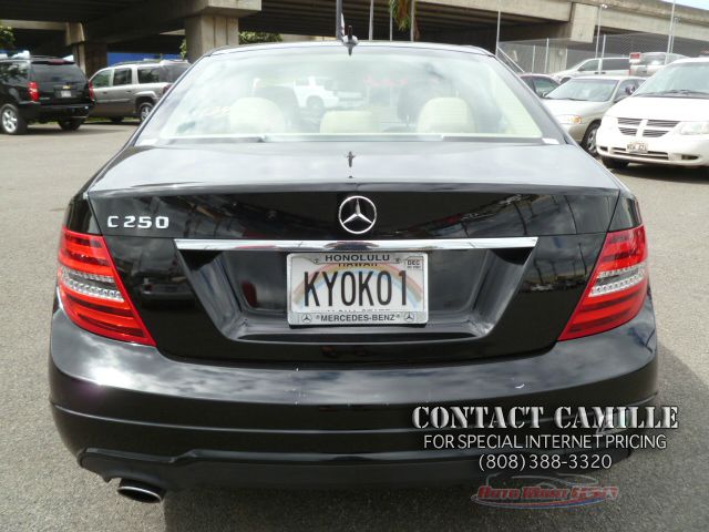 Mercedes-Benz C-Class 2012 photo 3