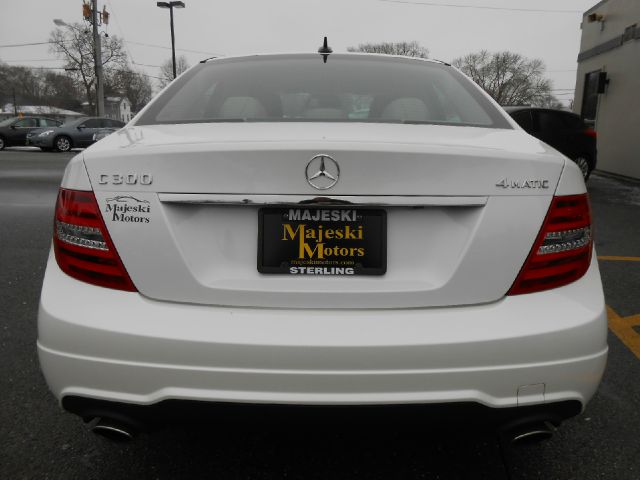 Mercedes-Benz C-Class 2012 photo 3