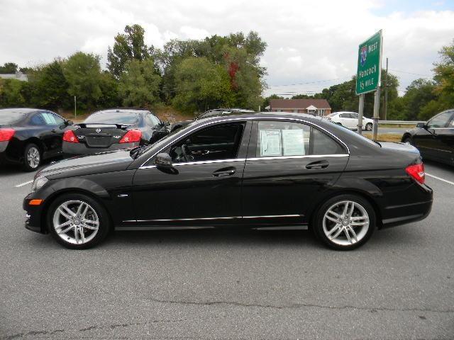 Mercedes-Benz C-Class 2012 photo 2