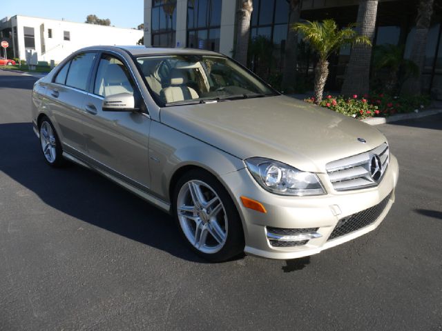 Mercedes-Benz C-Class 2012 photo 3