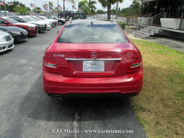 Mercedes-Benz C-Class 2013 photo 4