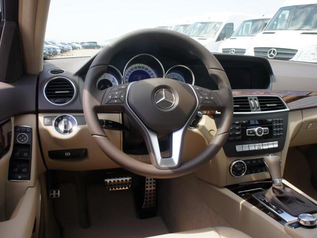 Mercedes-Benz C-Class 2013 photo 3