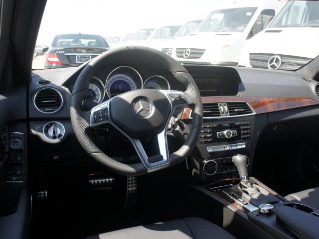 Mercedes-Benz C-Class 2013 photo 2