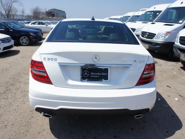 Mercedes-Benz C-Class 2013 photo 6