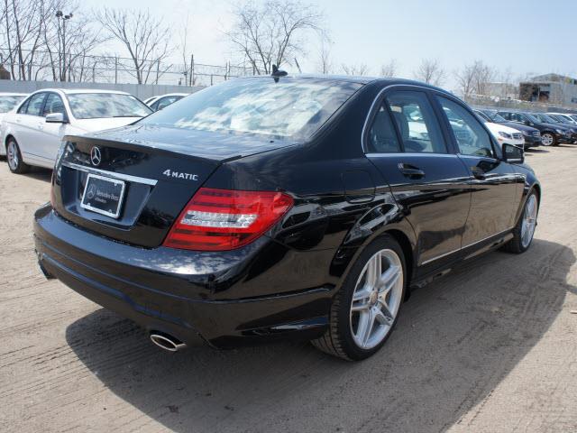 Mercedes-Benz C-Class 2013 photo 8