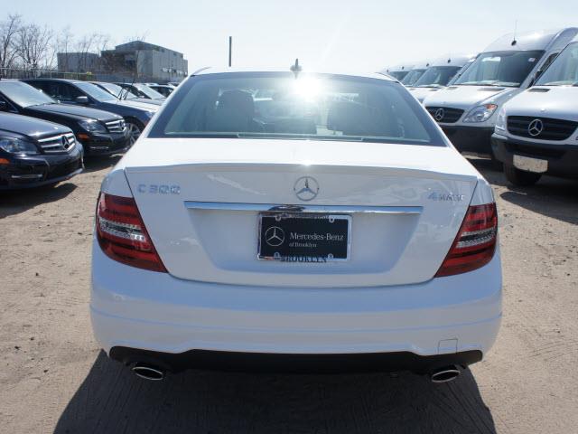 Mercedes-Benz C-Class 2013 photo 1