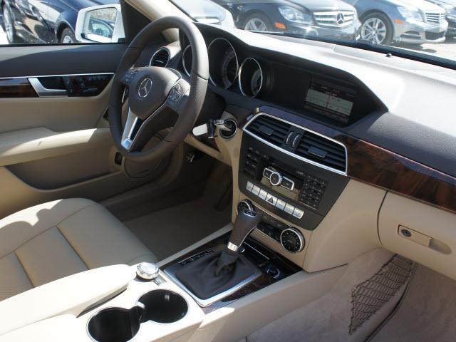 Mercedes-Benz C-Class 2013 photo 2