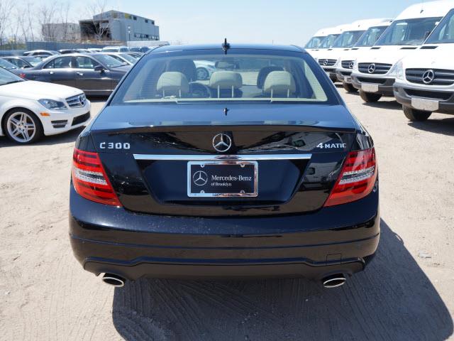 Mercedes-Benz C-Class 2013 photo 4