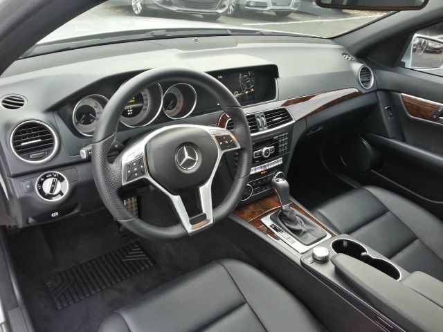 Mercedes-Benz C-Class 2013 photo 3