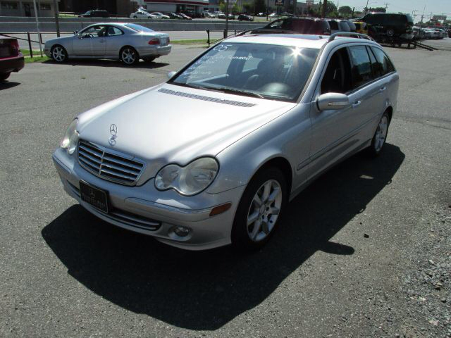 Mercedes-Benz C-Class Wagon 2005 photo 2