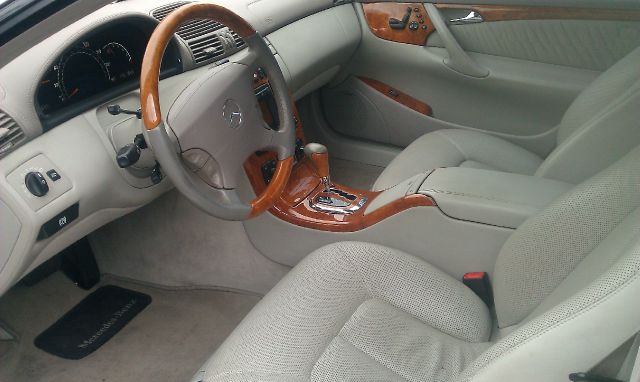 Mercedes-Benz CL-Class 2001 photo 2